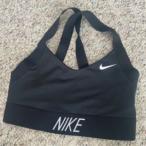 Nike Sports Bra Like New XS (you can insert pads)